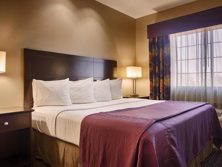 Best Western Giddings Inn & Suites Екстериор снимка