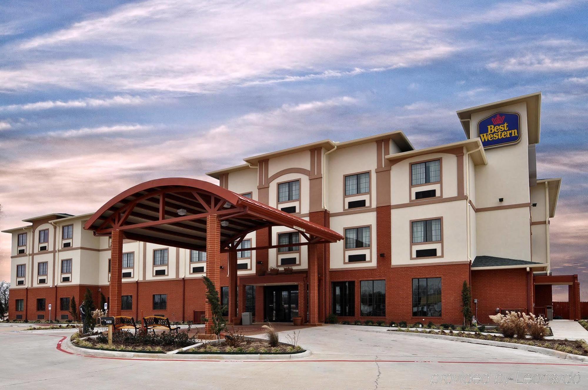 Best Western Giddings Inn & Suites Екстериор снимка