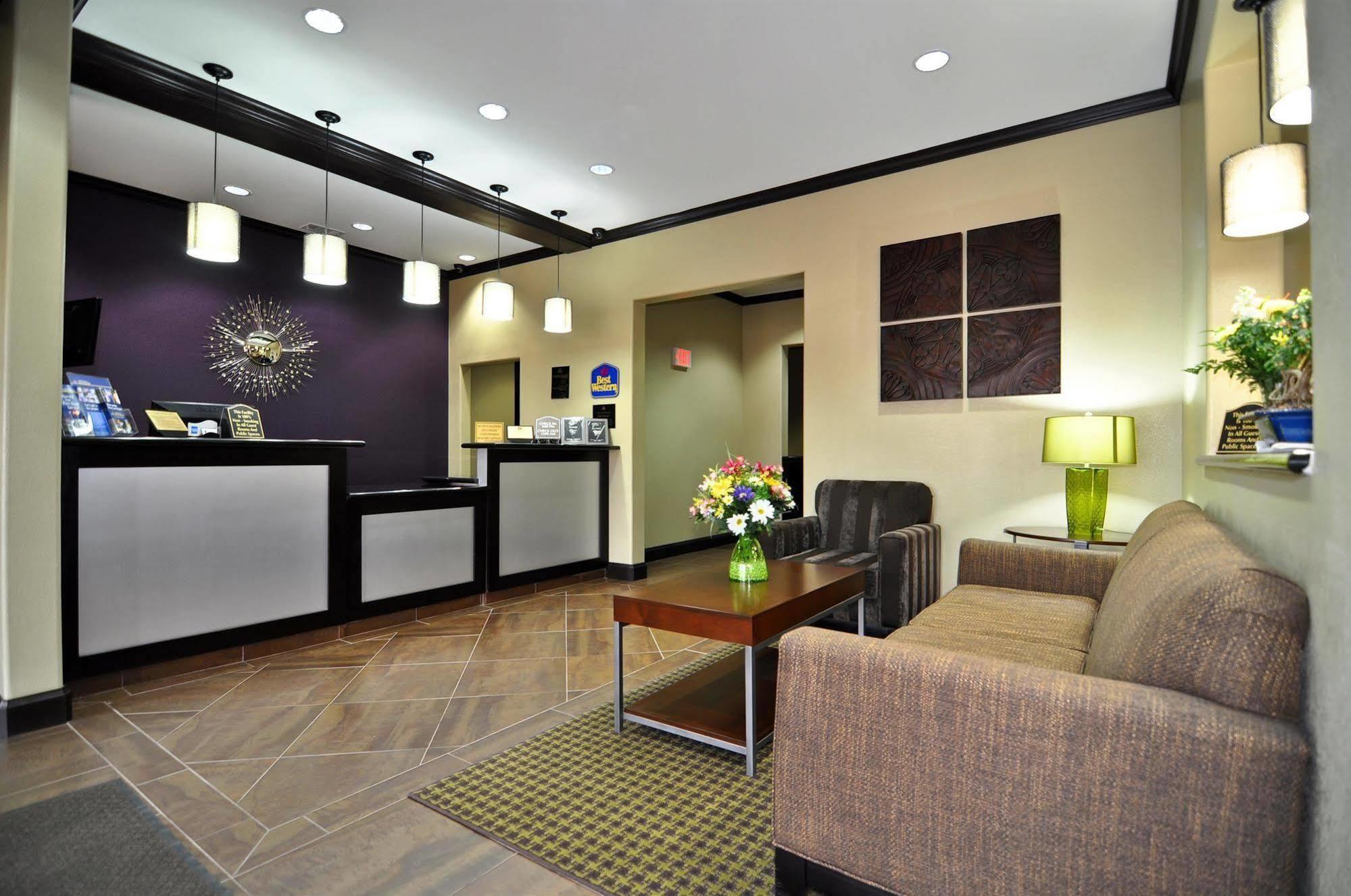 Best Western Giddings Inn & Suites Интериор снимка